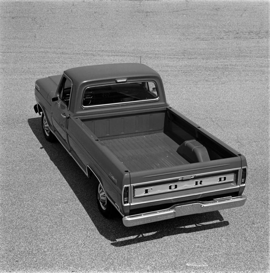  Ford F-100 Ranger Pickup 1968 года  (фото 3 из 3)